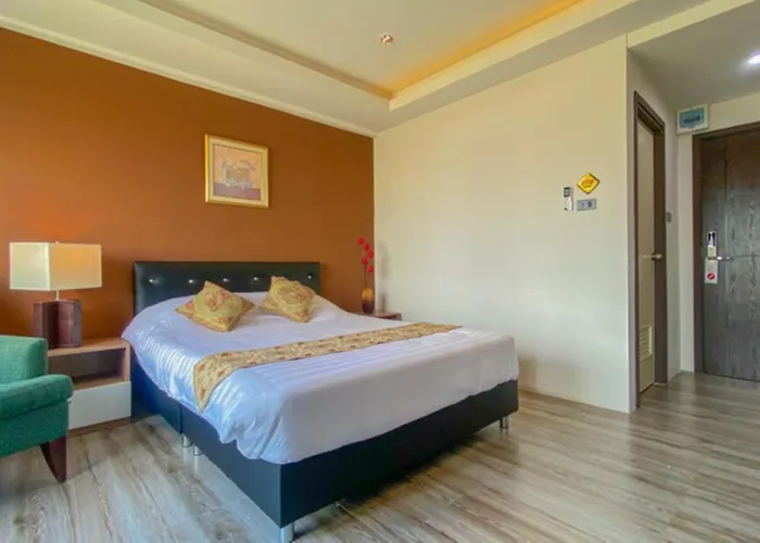 Plearnwan Deluxe Mansion Hotel 2*