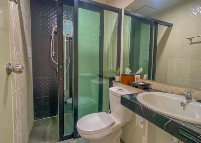 Plearnwan Deluxe Mansion 2*
